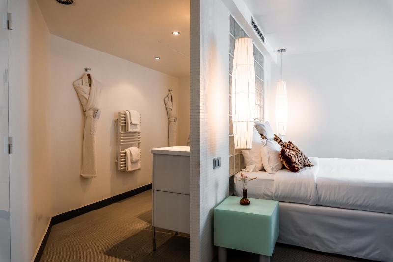 Kube Double or Twin Room image 4