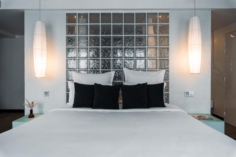 Superior Double or Twin Room image 4