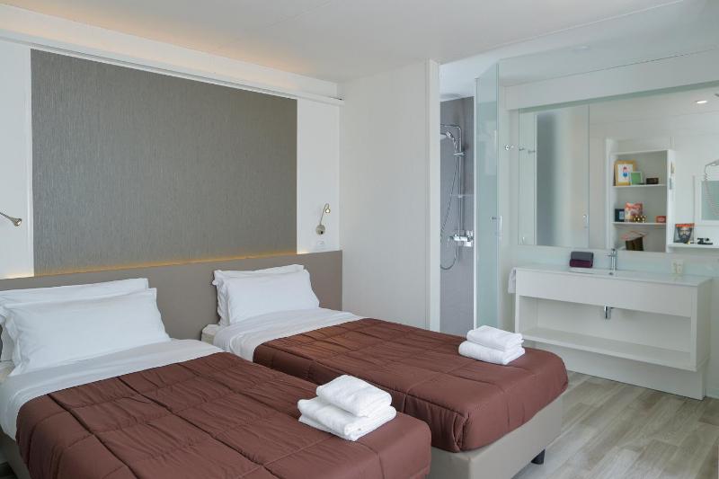 Standard Bungalow image 3