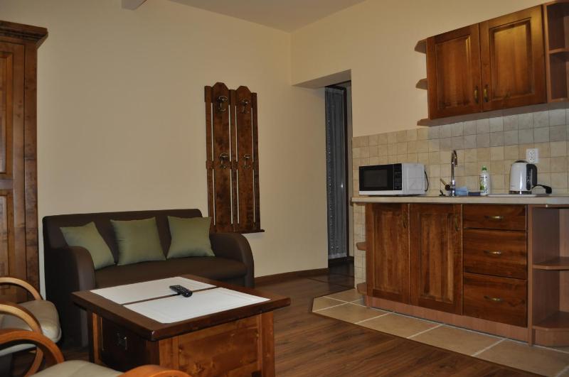 One-Bedroom Apartment image 3