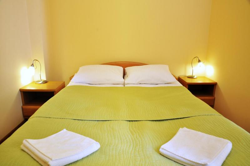 One-Bedroom Apartment image 4