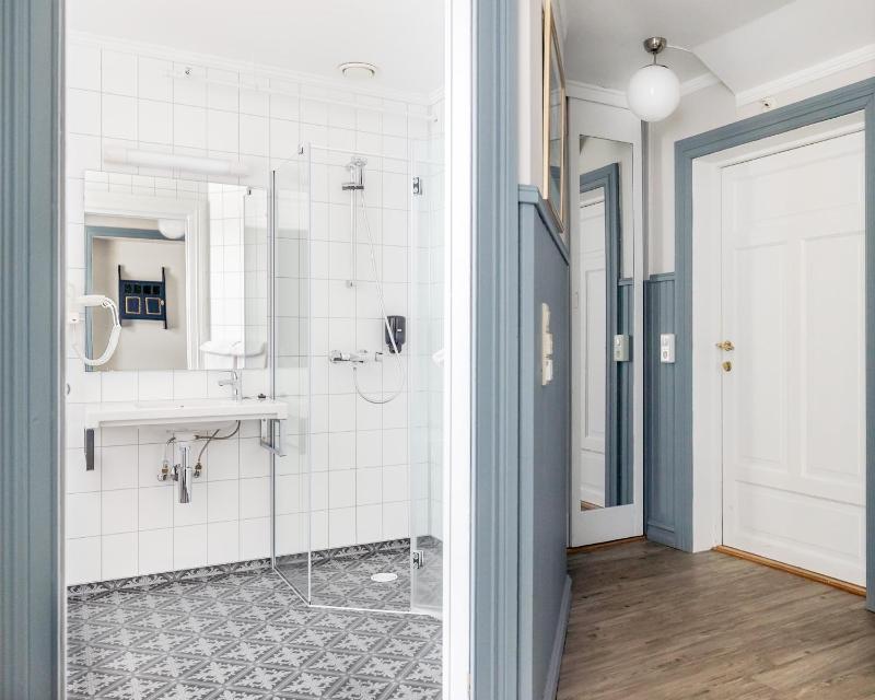 Double or Twin Room image 1