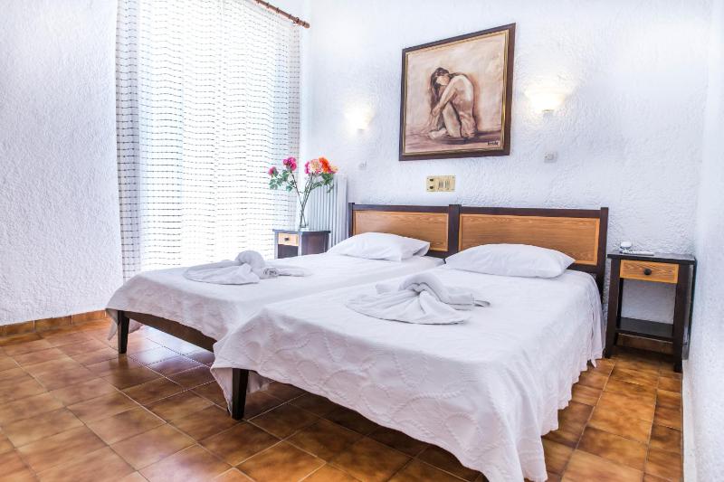 Economy Double Room image 1