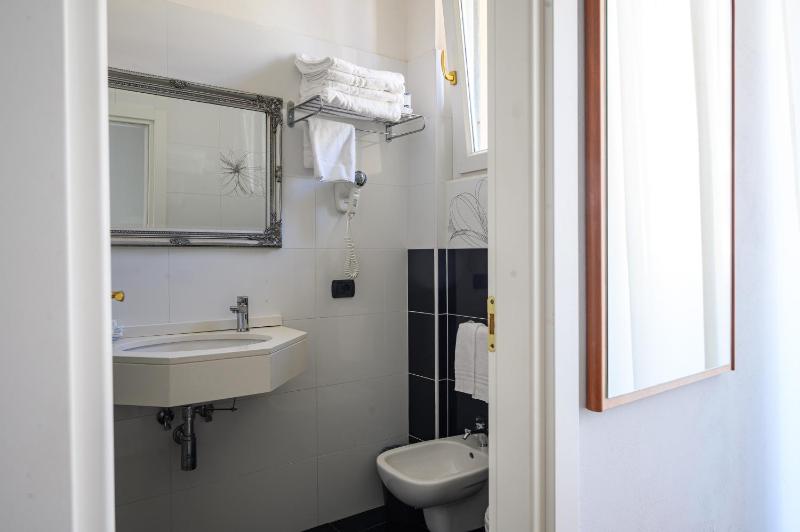 Double or Twin Room image 1