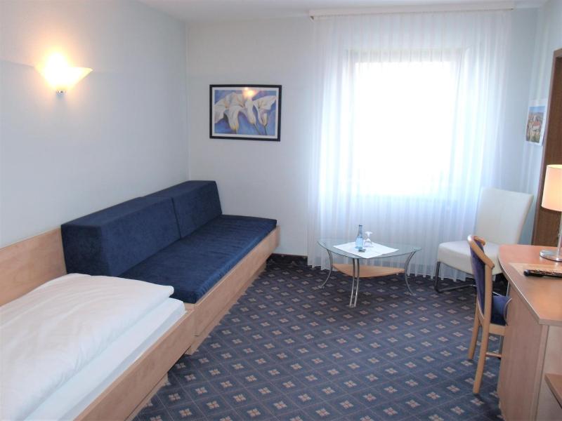 Single Room image 1