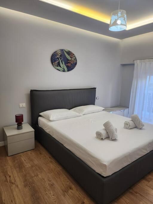 Cozy Midtown Apartment in Tirana - image 2