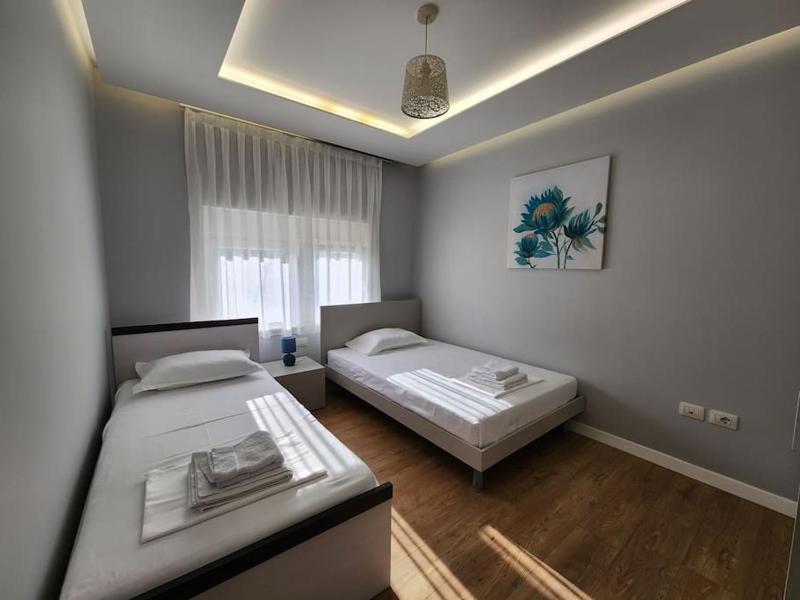 Cozy Midtown Apartment in Tirana - image 11
