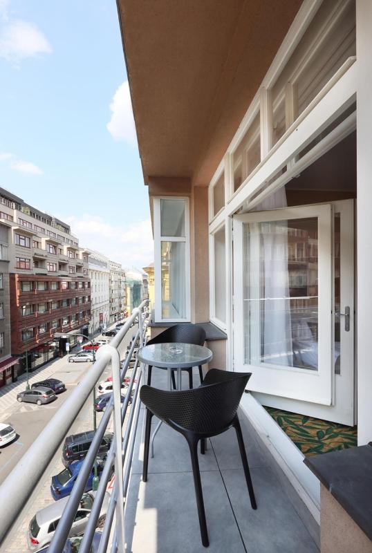 Superior Double or Twin Room with Balcony image 3