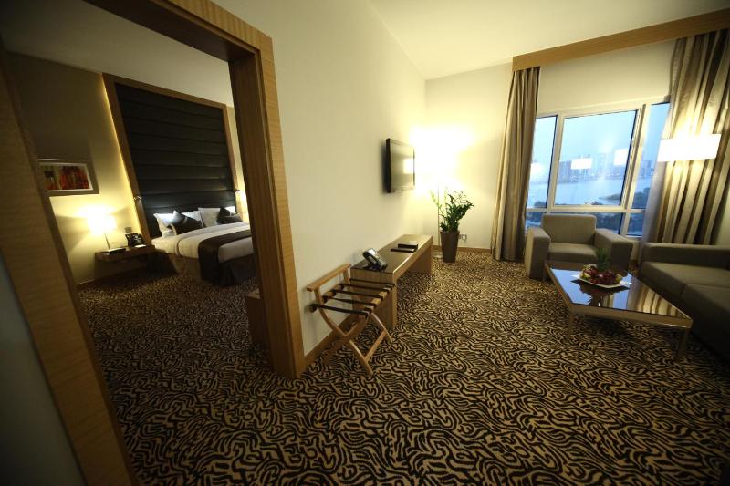 Executive Suite - Lagoon View image 2