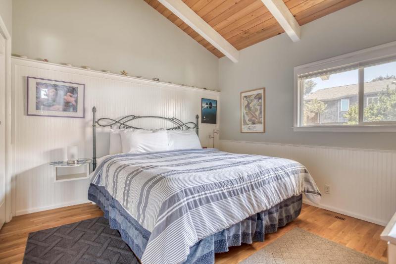Captains Quarters - image 33