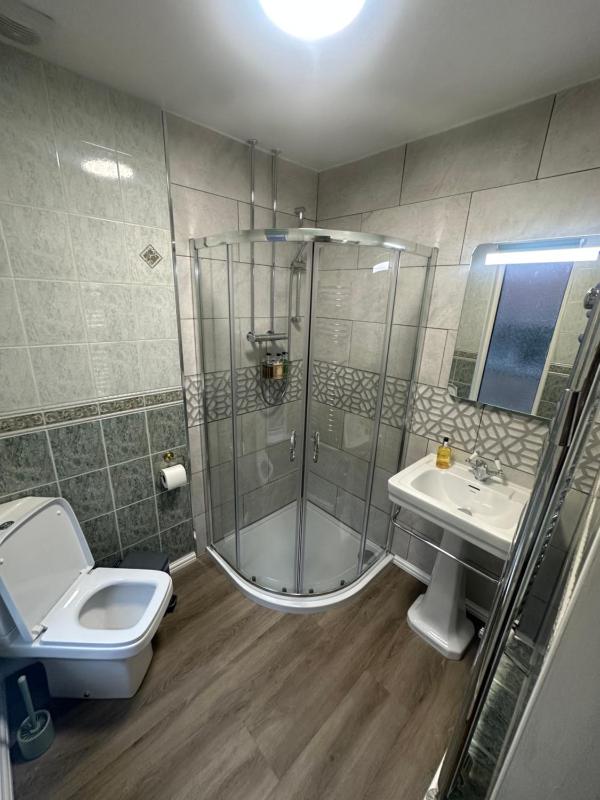 Superior Super King or Twin Room image 1