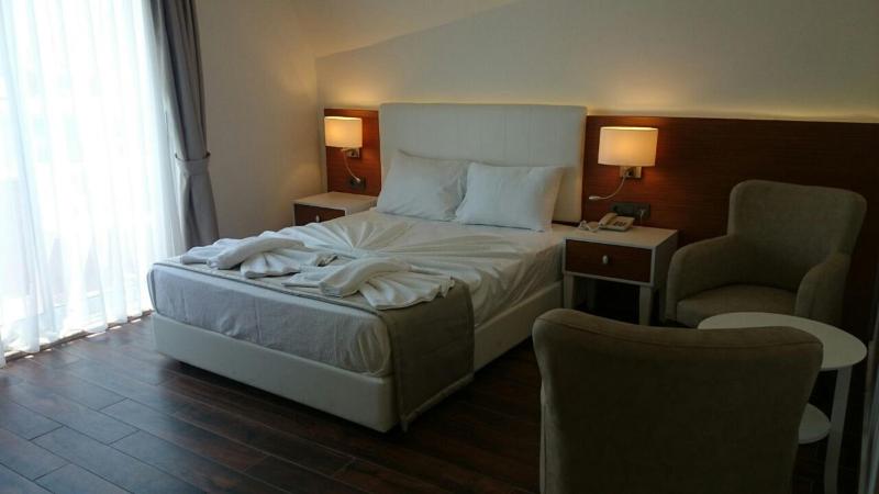 Standard Double Room with Sea View image 4