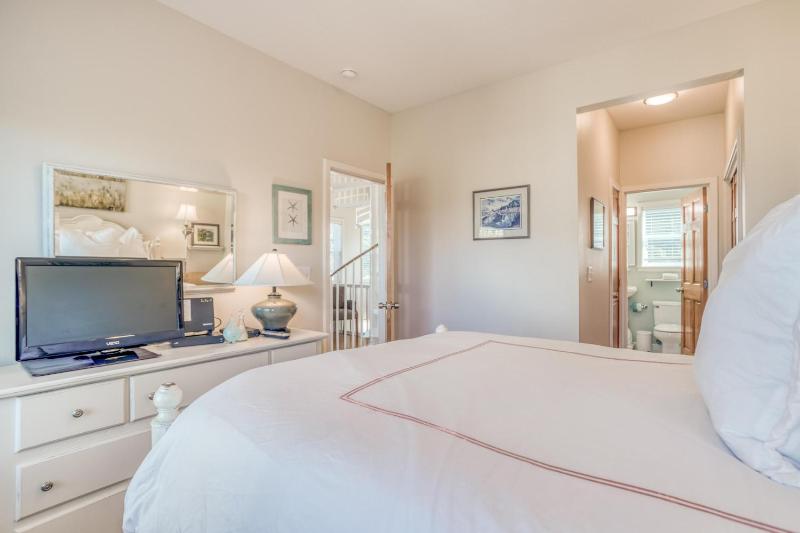 Seaview - image 32