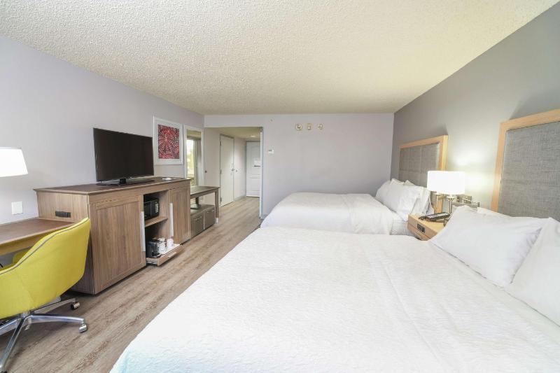 Hampton Inn Jacksonville East Regency Square - image 18