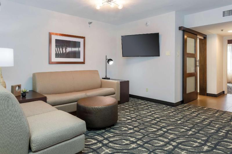 Presidential Two-Bedroom King Suite- Non-Smoking image 2