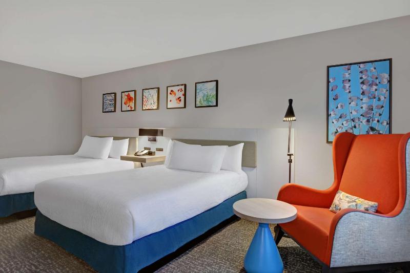 Hilton Garden Inn Jacksonville JTB/Deerwood Park - image 7