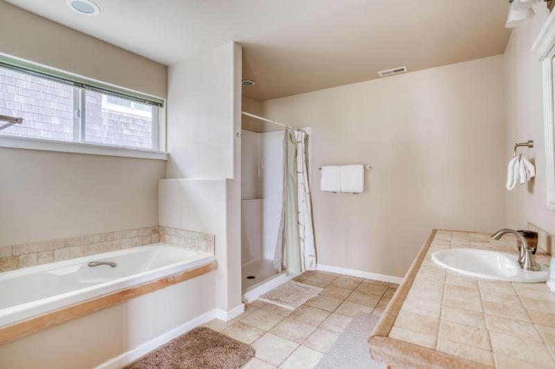 Oceana House - image 36