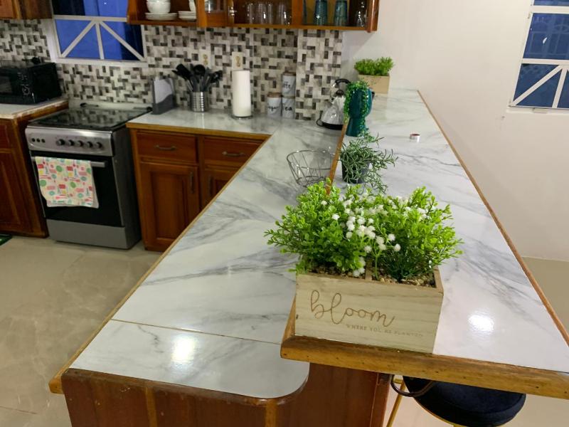 2 Bed Apartment - Sleeps 4 - Parking - Wifi - image 13