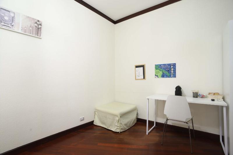 Triple Room image 2