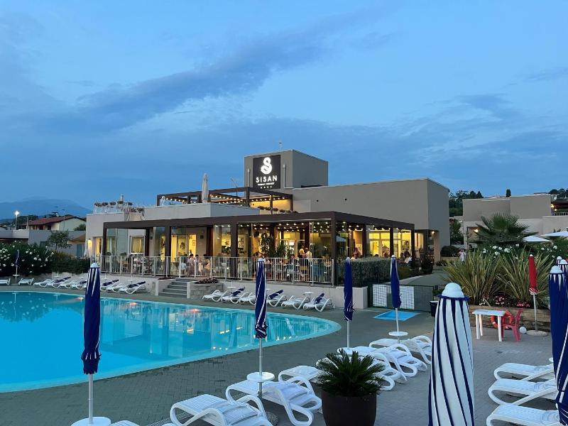 Sisan Family Resort - image 33