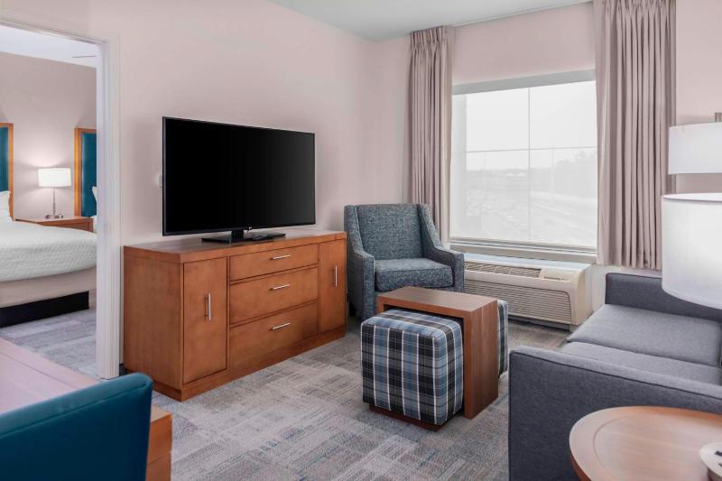 One-Bedroom Queen Suite with Two Queen Beds - Non-Smoking image 4