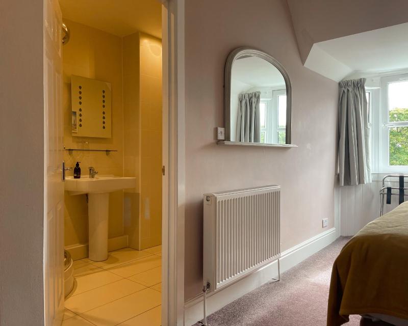 Superior Suite image 3