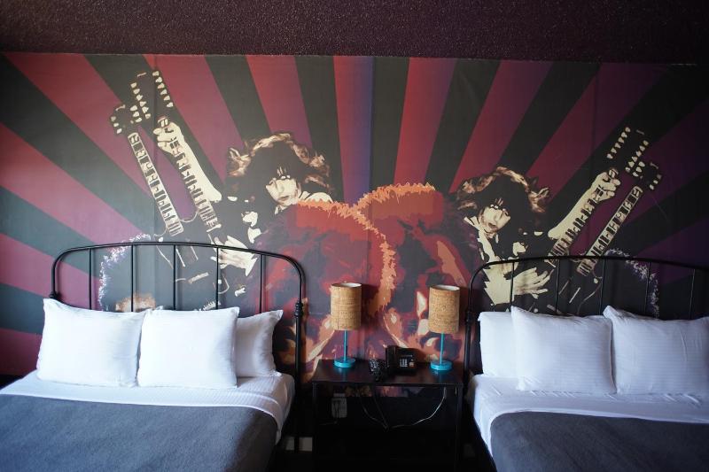 Room 3 (Queen) image 4