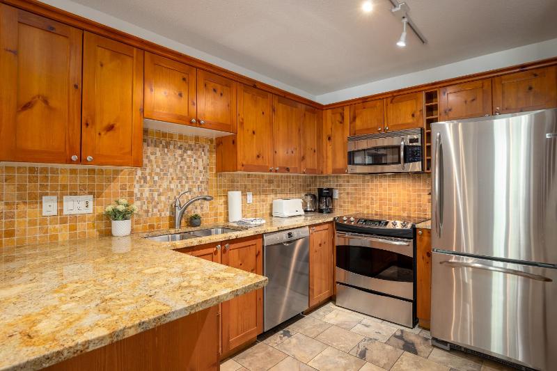 2BR | Symphony | Dog Friendly | Hot Tub | Private Balconies | Village Location | Parking - image 30