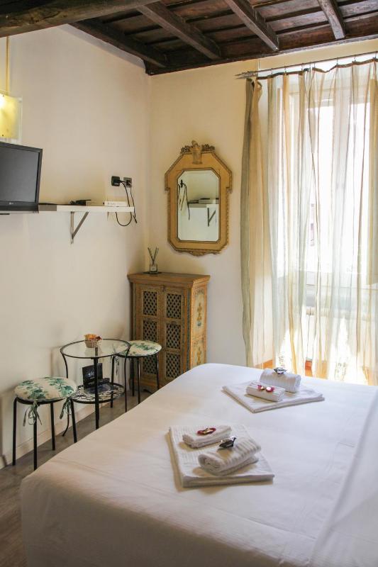 Double or Twin Room image 4