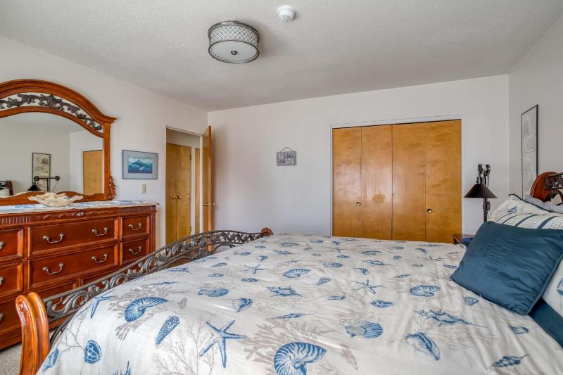 Harbor House - image 21