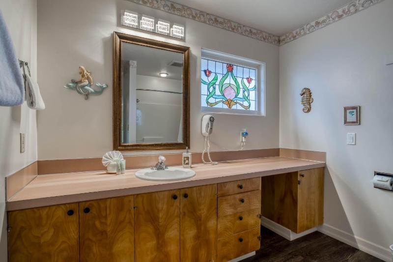 Harbor House - image 37