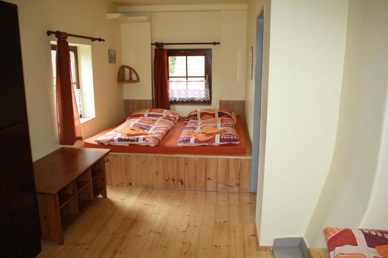 Basic Triple Room image 1