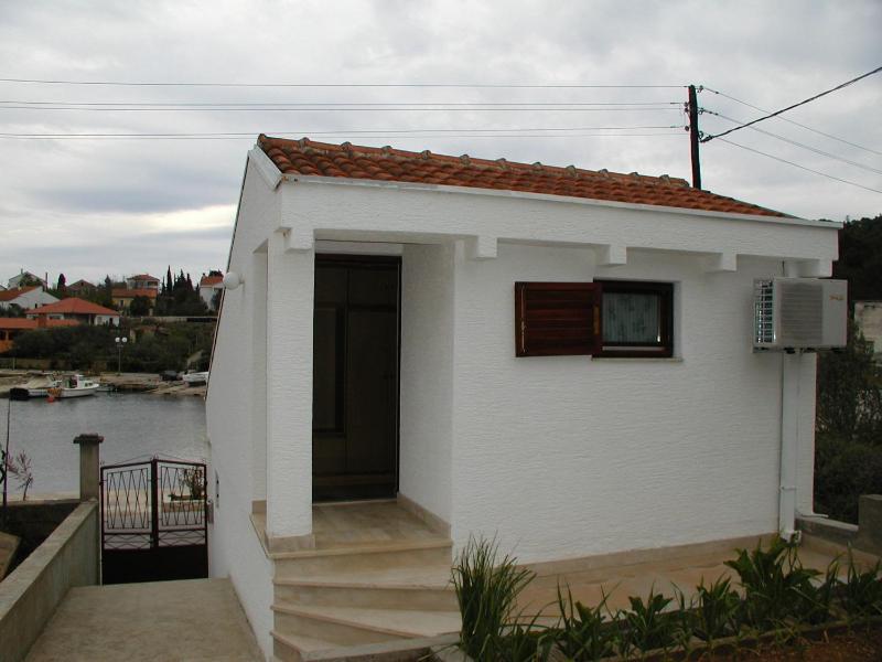 Studio with Sea View image 2
