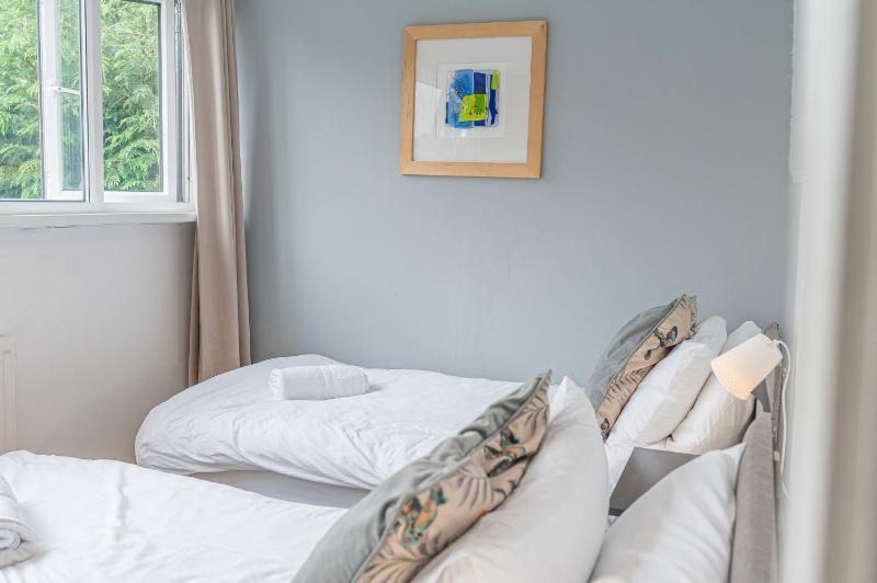 Sunny Brae dog friendly Windermere Cottage - image 20