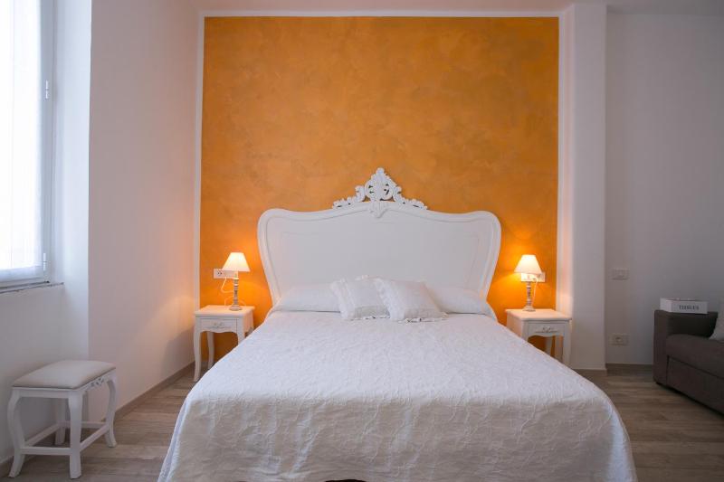 Luxury Quadruple Room via San Giovanni in Laterano 85 image 3