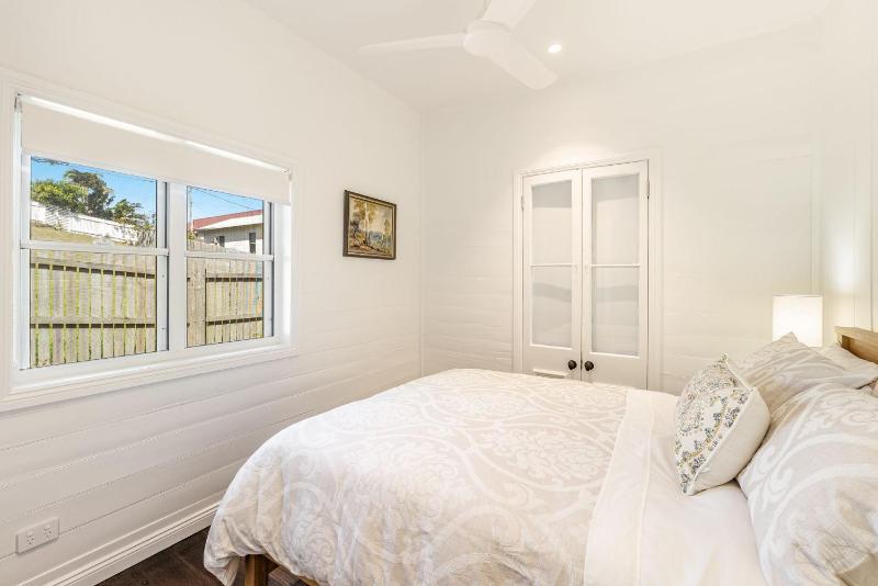 Lime Tree Cottage - Pet Friendly Paradise in the Heart of Yamba - Holiday Yamba - image 11