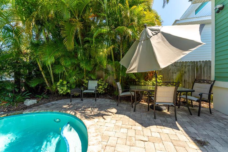 Sea Glass Vacation Home - image 27