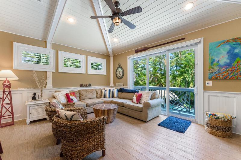Sea Glass Vacation Home - image 20
