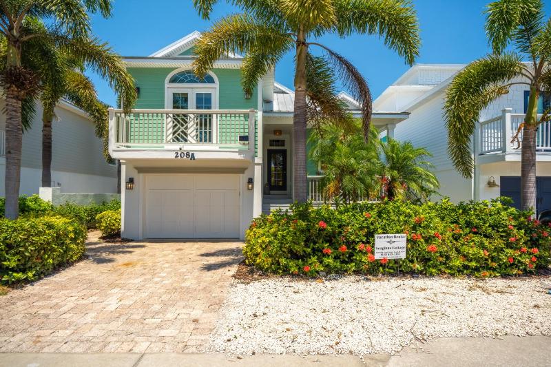 Sea Glass Vacation Home - image 38
