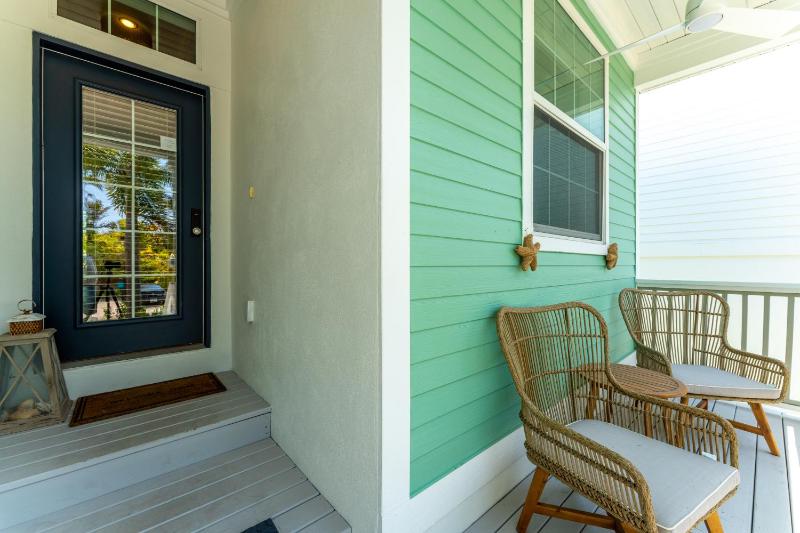 Sea Glass Vacation Home - image 36