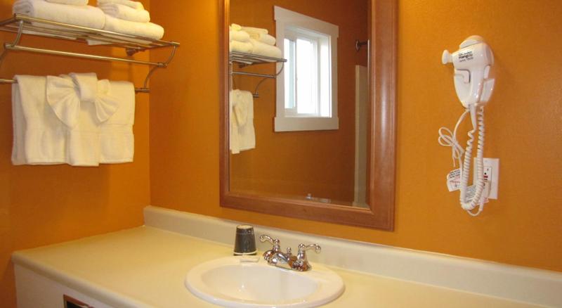 King Room image 3