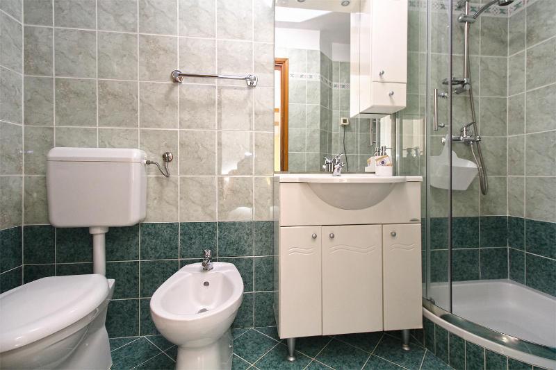 Apartment image 4