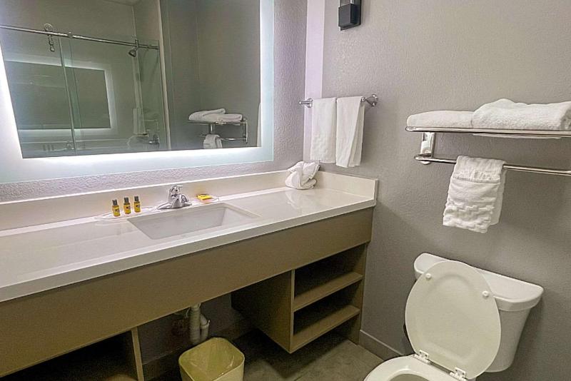 One Room Suite - Non Smoking image 2