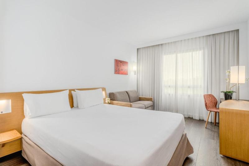 Two Connecting Double Rooms image 3