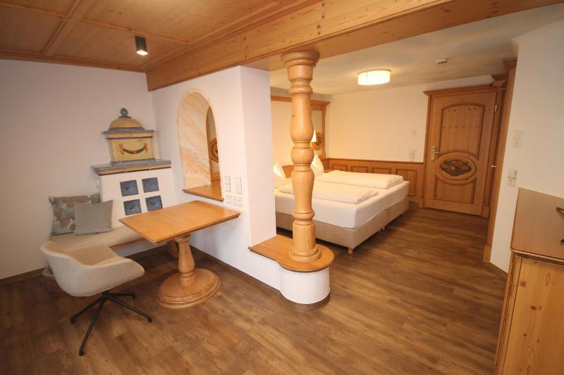 Premium Double Room image 3