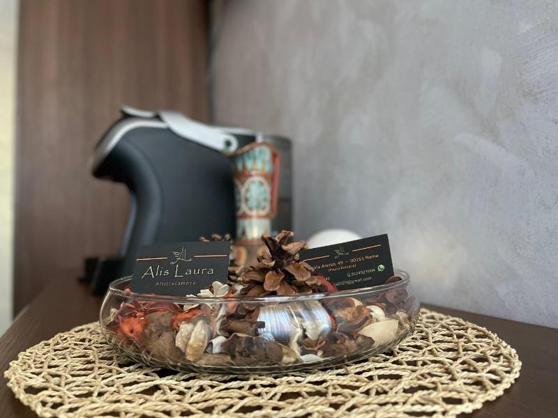 Triple Room with Private Bathroom image 3