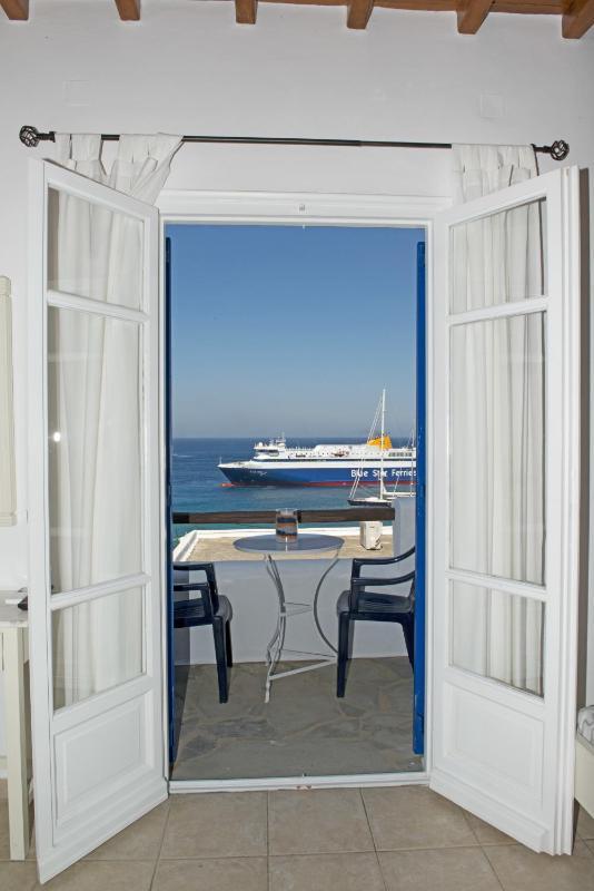 Twin Room with Sea View image 2