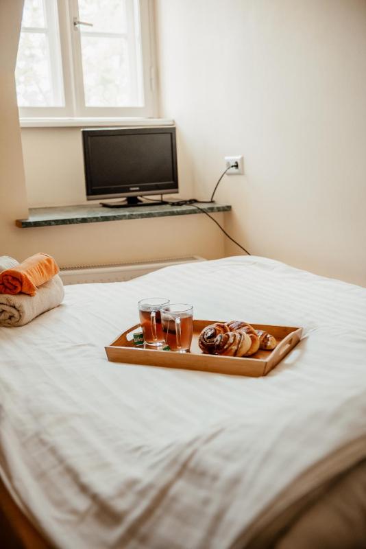 Double Room image 4