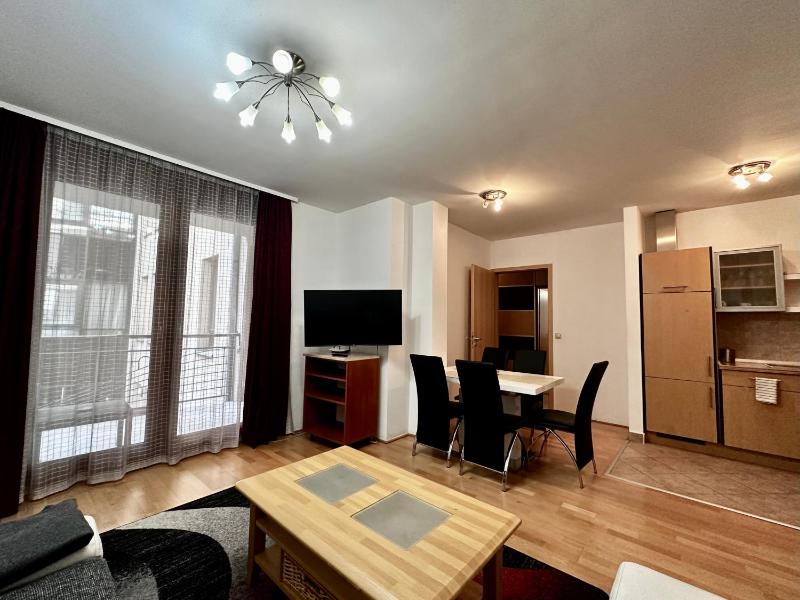 King Apartments - image 7