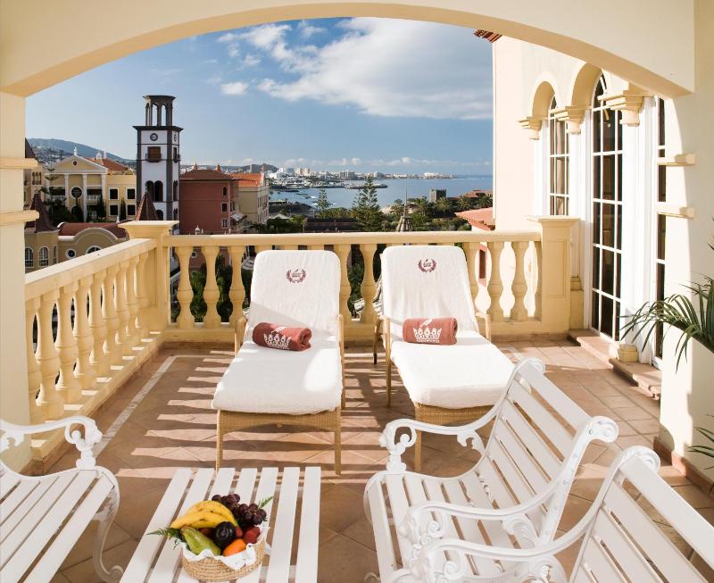 Suite Sea View image 3